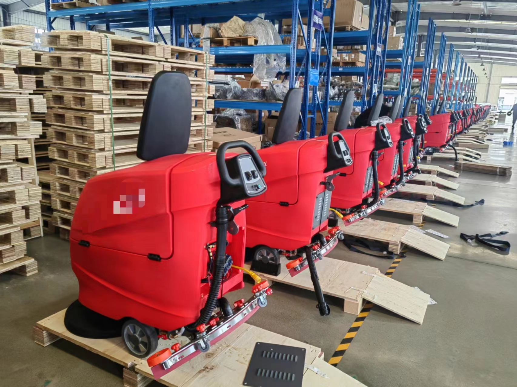 Entregamos 50 unidades de fregadora de pisos a Kazajstán