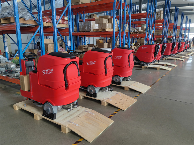 Entrega de un lote de fregadoras de pisos a Kazajstán.